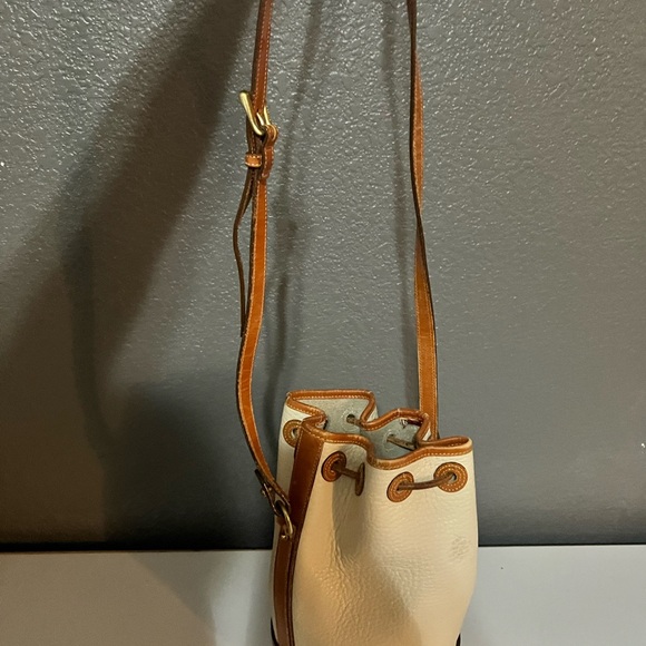 Dooney & Bourke Cream and Brown Shoulder Bag - Picture 4 of 6